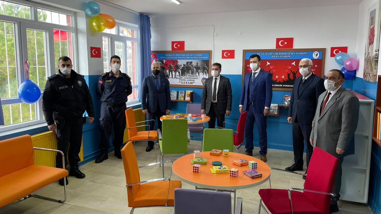 Yatağan'da Polis Amca Kütüphanesı açıldı