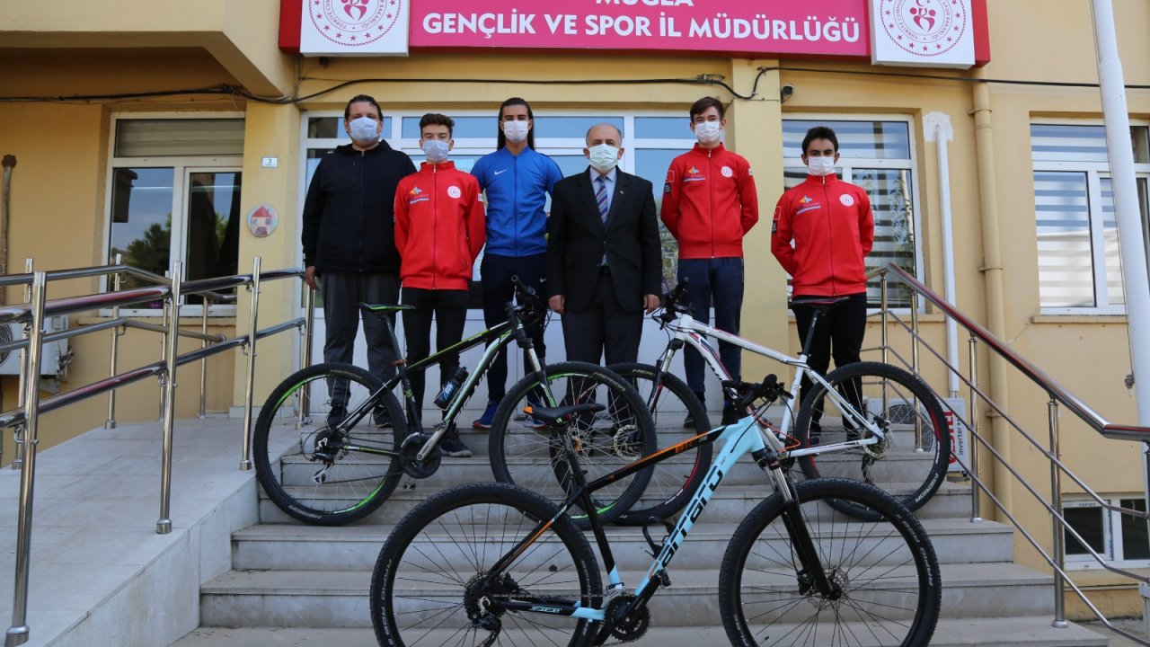 Muğlalı bisikletçiler Türkiye Şampiyonasına gitti