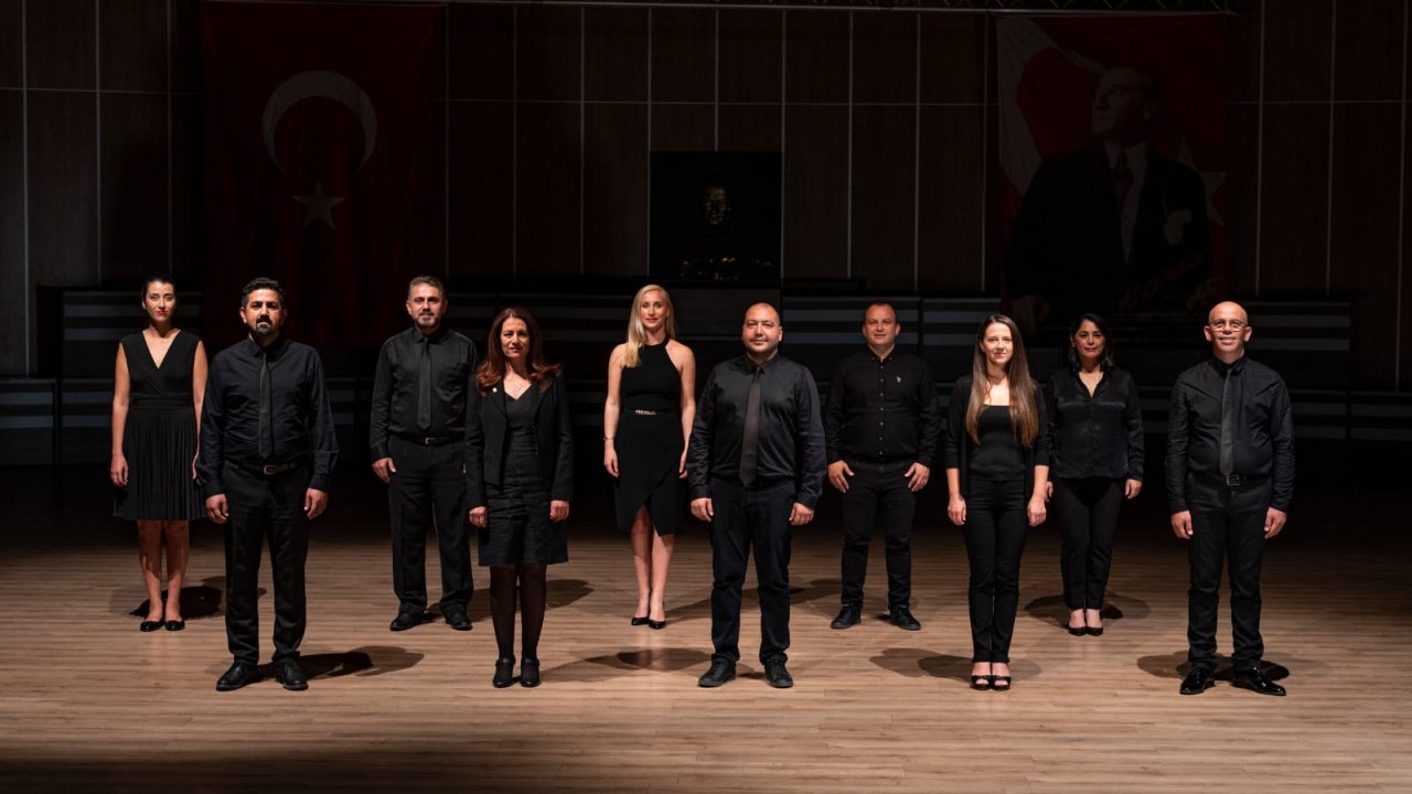 10 müzik öğretmeninden 10 Kasım'a özel "Ata'ya Minnet" şarkısı