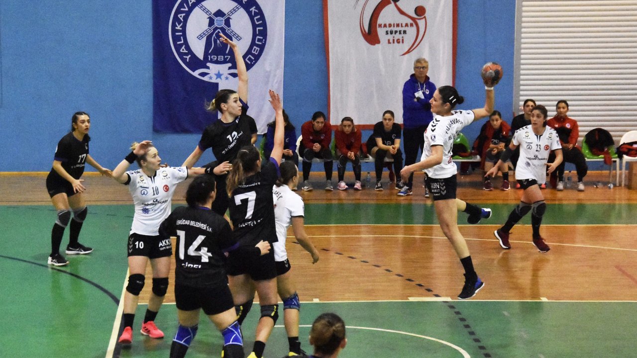 Hentbol: Kadınlar Süper Lig- Yalıkavakspor: 32 - Üsküdar Belediyespor: 24