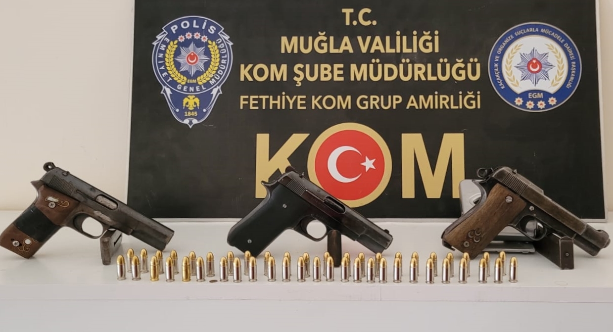 Ruhsatsız silah ticareti operasyonunda 2 şüpheli gözaltına alındı