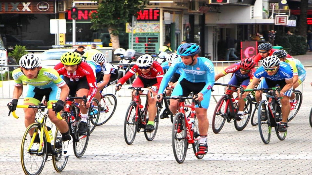 Bisikletçilerin hedefi Muğla’yı temsil etmek