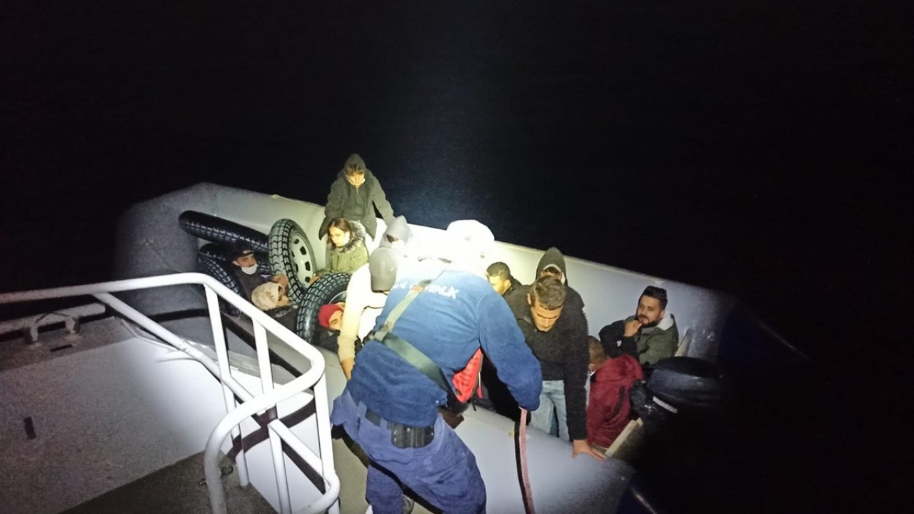 türk kara sularına geri itilen 16 düzensiz göçmen kurtarıldı