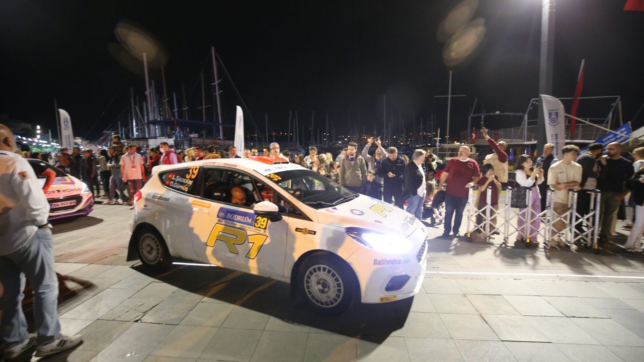 Shell Helix 2022 Türkiye Ralli Şampiyonası öncesi start seremonisi düzenlendi